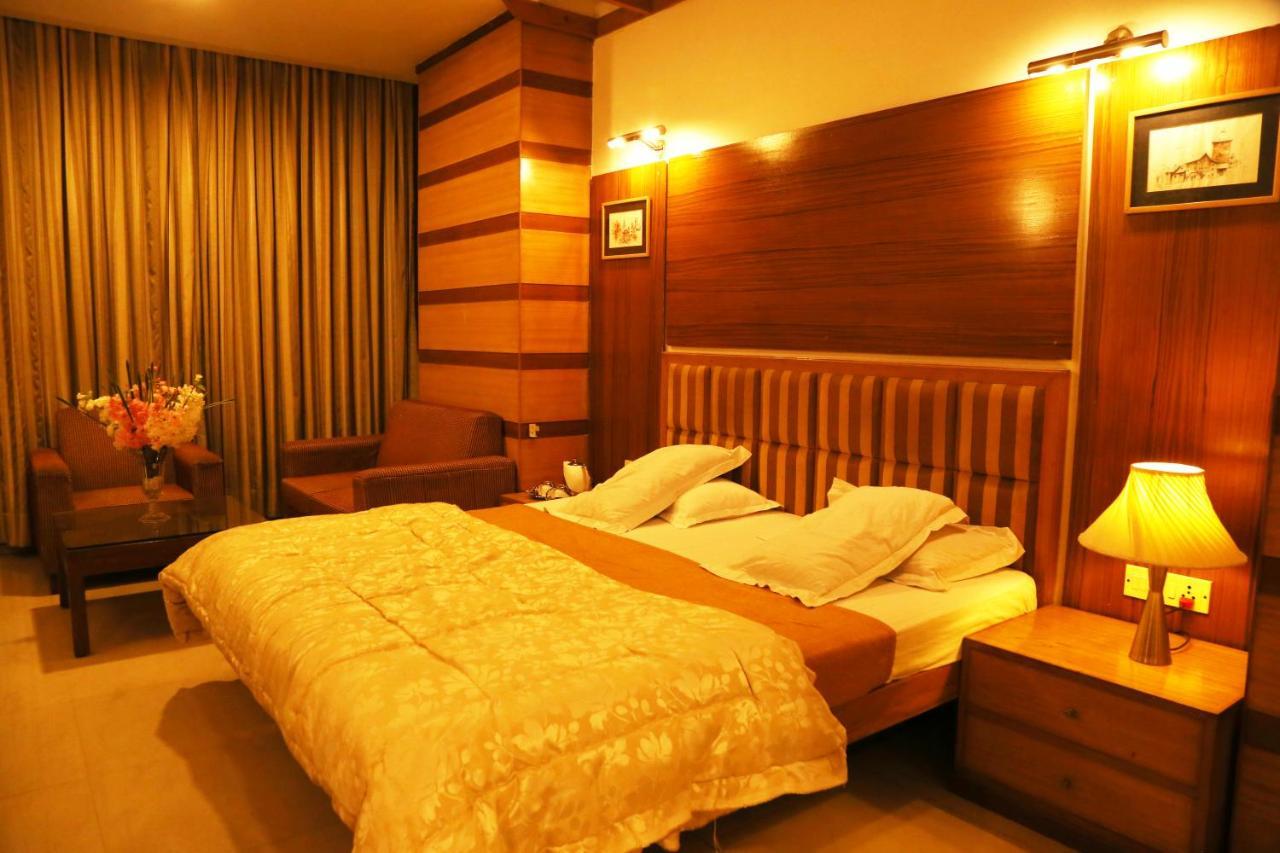 Hotel H26 Chandīgarh Dış mekan fotoğraf
