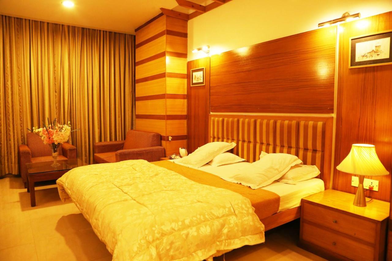 Hotel H26 Chandīgarh Dış mekan fotoğraf